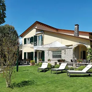 Augustus & Forte dei Marmi